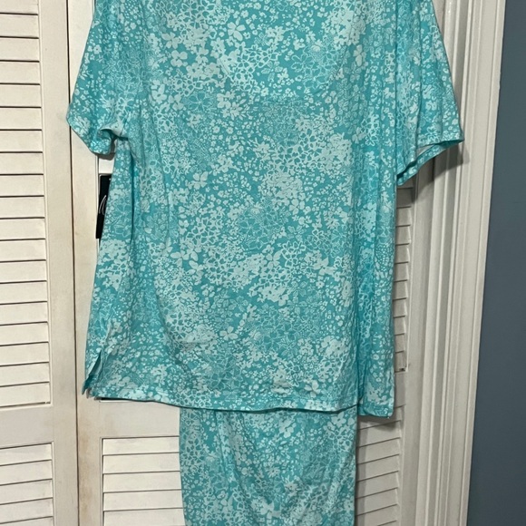SELLING ARIA PIJAMAS FOR WOMEN SIZE XL SHORT SLEEVE NWT FLORAL COLOR - Picture 5 of 9